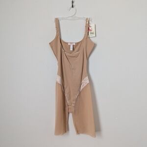 NWT SPANX Haute Contour Blush Nude Open Bust Mid Thigh Shapewear Bodysuit